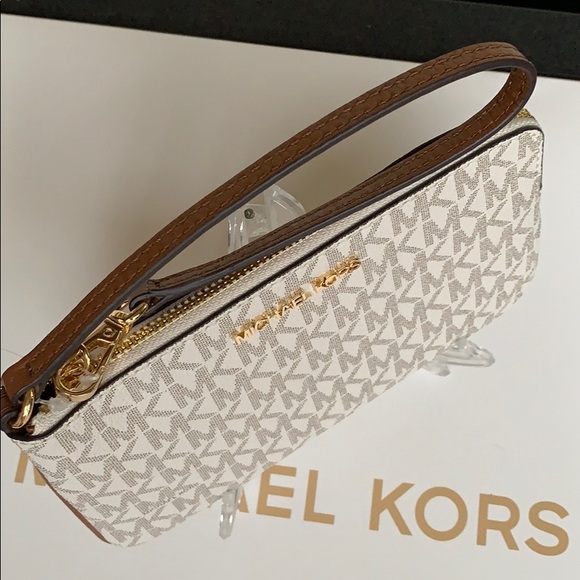 Michael Kors Jet Set Travel Lg Top Zip Wristlet - Picture 11 of 16